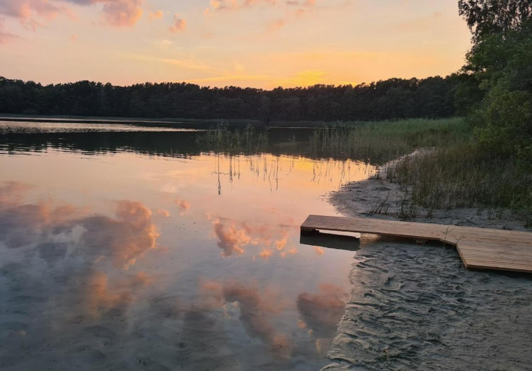 Park Residence Bei Wu Wesenberg Zewnętrze zdjęcie